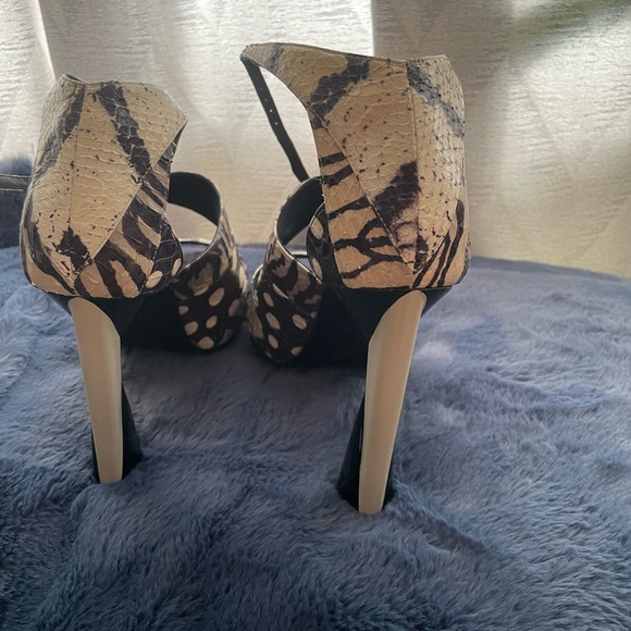 Designer shoes for women - Picture 3 of 7